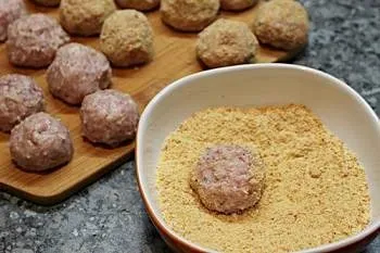 Фрикадельки з підливою - рецепт з покроковими фото (м'ясо) Фрикадельки з підливою - рецепт з покроковими фото