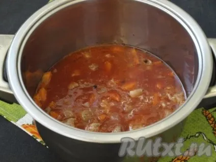 Яловичина, тушкована з картоплею в каструлі - рецепт з фото