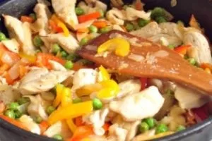 Індичка з рисом і овочами
