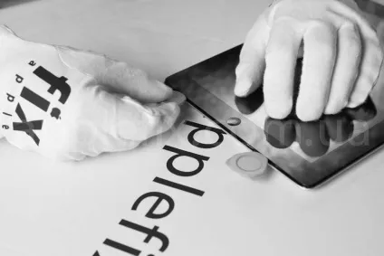 Інструкції по заміні основної камери в ipad 2