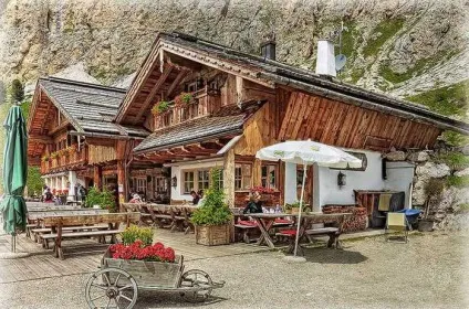Італійська село