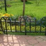 Як зробити декоративний паркан для клумби своїми руками фото і відео інструкція (своїми) Як зробити декоративний паркан для клумби своїми руками фото і відео інструкція