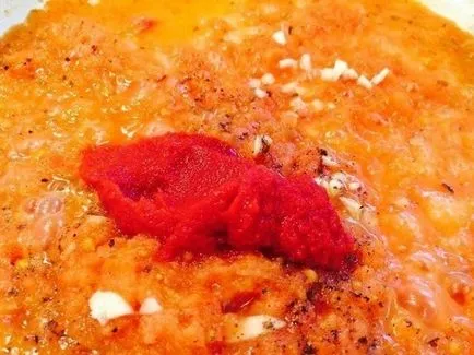 Főzni spagetti csirke paradicsomos mártással - egy recept, összetevők és képek