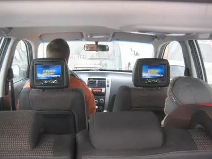 Как да се инсталира в колата LCD телевизор с DVD за гледане