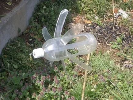 Cum sa faci o giruetă făcută din hârtie, plastic și placaj