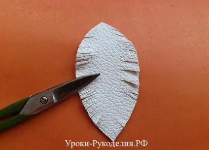 Як зробити сережки зі шкіри своїми руками - уроки рукоділля (руками) Як зробити сережки зі шкіри своїми руками - уроки рукоділля
