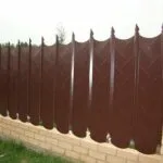 Hogyan díszíteni a kerítés idomlemezből hullámos tervezés kerítés - képek és tippek