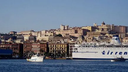 Cagliari - a főváros Szardínia Olaszország