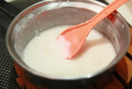 Клей для декупажу (після висихання стає) Клей для декупажу