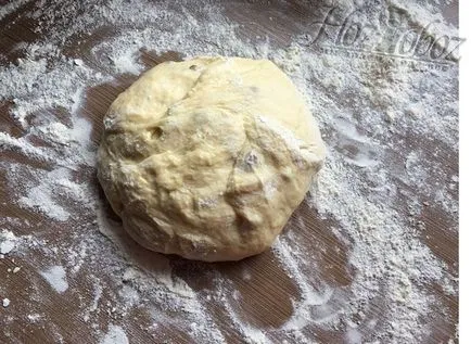 Húsvéti torta a legfinomabb recept Túrós mazsolás hozoboz - ismerjük mind az étel