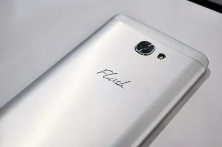 Lenovo sau Alcatel și că este mai bine să cumpere un smartphone