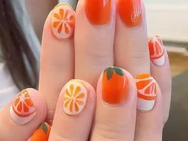 Orange стилен маникюр ноктите оранжев