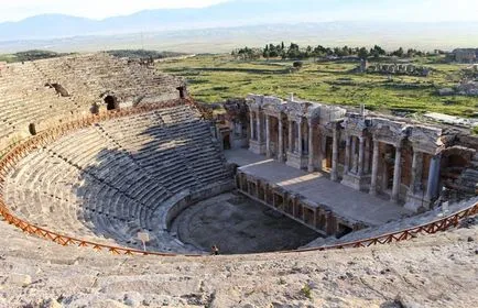 Pamukkale (Turcia) - descriere, vacanță, fotografie