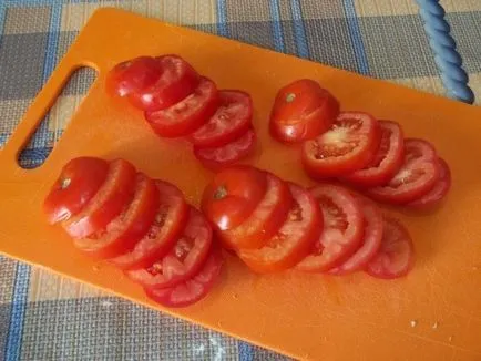 Tomate cu brânză topită