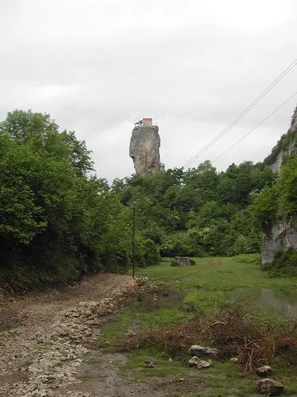 Katskhi pillér templom a bevehetetlen szikla Georgia