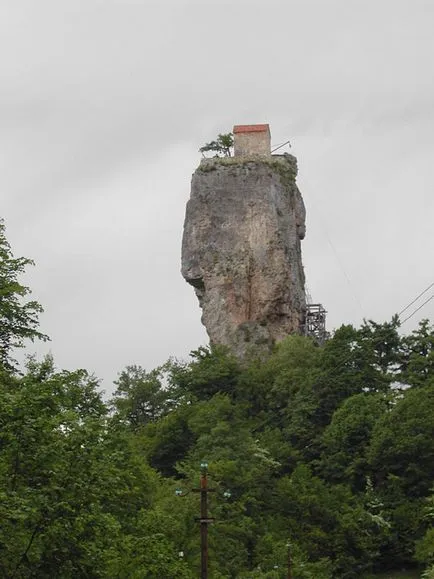 Katskhi pillér templom a bevehetetlen szikla Georgia