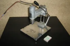 Mașini de găurit pentru plăci cu circuite imprimate, cu propriile lor mâini
