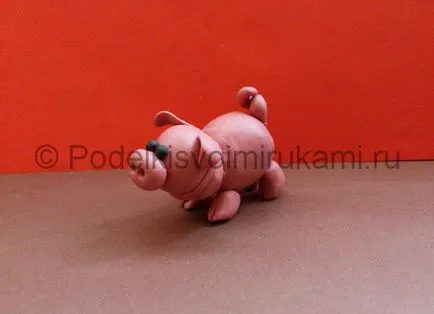 Pig, изработени от пластелин