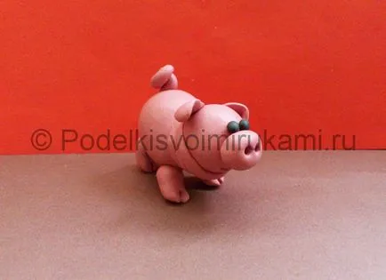 Pig, изработени от пластелин