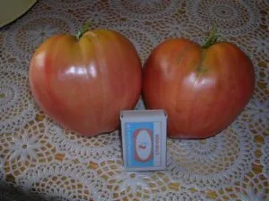 Tomate „boii inima“ - Caracteristici și descrierea soiului