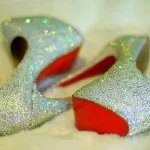 pantofi Louboutin, pantofi cu tălpi roșii de Christian Louboutin