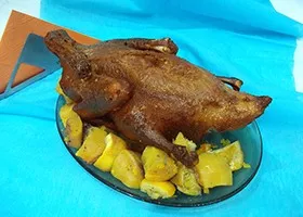 Duck umplute cu cartofi pas cu pas de gătit
