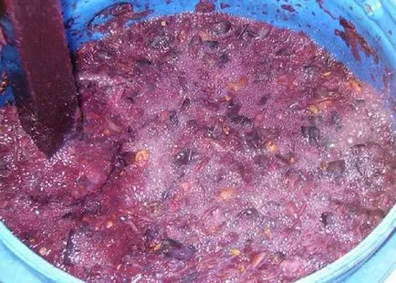 Vin de casă delicios cu propriile lor mâini