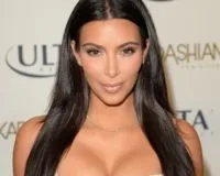 Steaua se completează până machiaj Kim Kardashian Fotografii Video