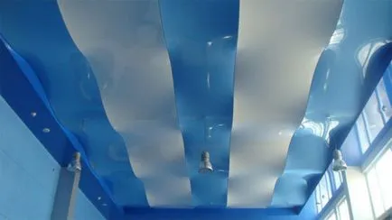 3D mennyezetek 4 kiviteli alakja egy surround teret illúziót