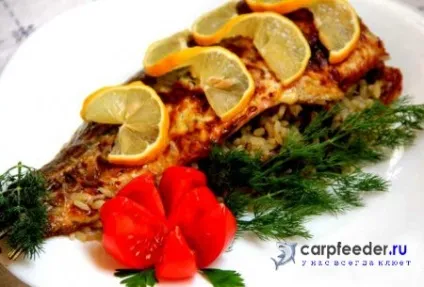 Короп, запечений в духовці з рисом