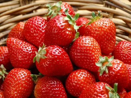 5 reguli importante pentru căpșuni de îngrijire în iulie și august