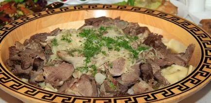 Beshbarmak - recept fotókkal az otthon, a népszerű kazah ételek