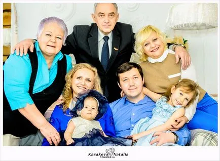 Голям семеен фотосесия с баби и дядовци
