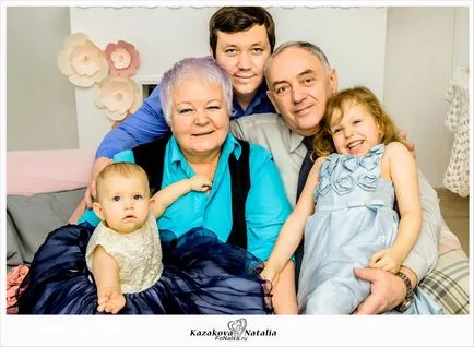 Голям семеен фотосесия с баби и дядовци