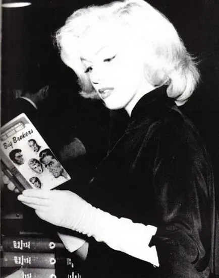 Azt olvasni a kedvenc könyvek szőke Marilyn Monroe