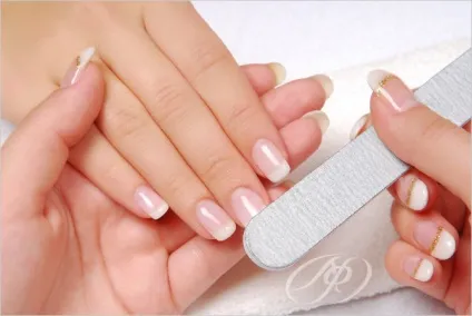 Класичний манікюр робимо в домашніх умовах (Fito Nails System) Класичний манікюр робимо в домашніх умовах