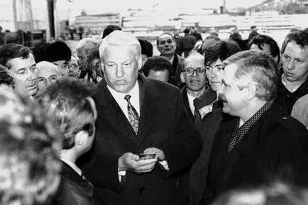 Десет години без Елцин не казват нищо за Путин, но заявиха, Khasbulatov - политика, България, тема на деня