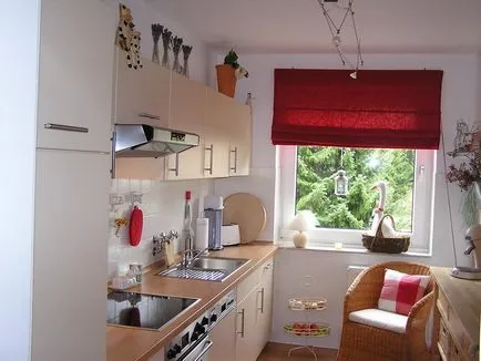Design de bucătării cu o fereastră în mijloc (42 imagini) instrucțiuni privind înregistrarea video de propriile lor mâini, în special
