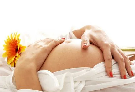 Ha pat a hasa egy terhes has terhesség alatt