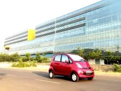 Indian nano Tata a devenit mai de lux