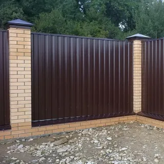 Комбіновані паркани для дачі фото дерев'яних та інших огорож, етапи будівництва своїми (паркани) Комбіновані паркани для дачі фото дерев'яних та інших огорож, етапи будівництва своїми