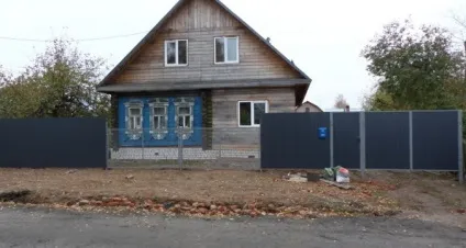 Комбіновані паркани для дачі фото дерев'яних та інших огорож, етапи будівництва своїми (паркани) Комбіновані паркани для дачі фото дерев'яних та інших огорож, етапи будівництва своїми