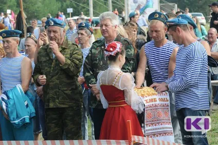 Коміінформу, глава комі привітав - крилатий братство - з днем повітряно-десантних військ (відключення гарячого водопостачання в Сиктивкарі буде дворазовим) Коміінформу, глава комі привітав - крилатий братство - з днем повітряно-десантних військ