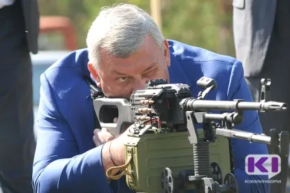 Коміінформу, глава комі привітав - крилатий братство - з днем повітряно-десантних військ (комі) Коміінформу, глава комі привітав - крилатий братство - з днем повітряно-десантних військ