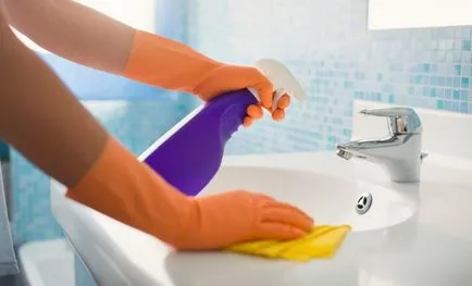 Hogyan lehet megszabadulni a lepedéket a fürdőszobában tiszta minden felületen