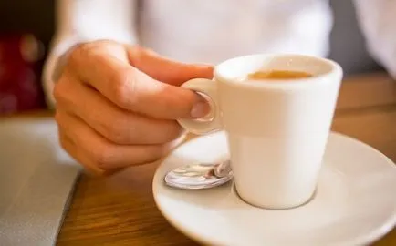 Как да се измие кафе с бели и цветни дрехи преглед 11 тайни начини видео