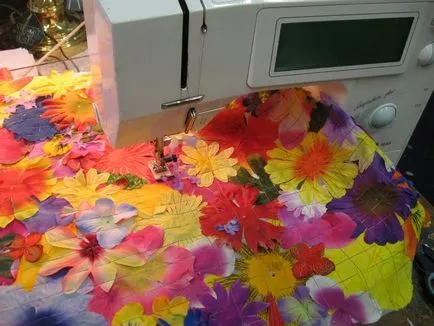 Как да шият дрехи, изработени от изкуствени цветя