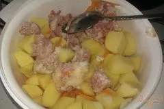 Картофи със задушен месо в гърне - стъпка по стъпка рецепти снимки