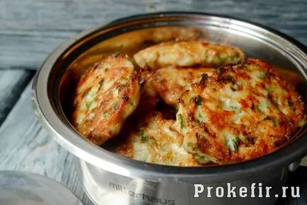 Albán húsgombócokat csirke és joghurt - egy recept lépésről lépésre fotók