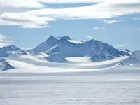 Masivul Vinson în Antarctica